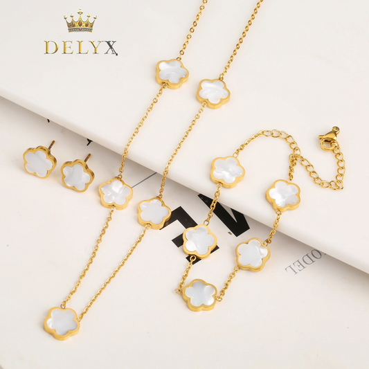 ✨ "Ella no lo dice… pero su presencia habla."