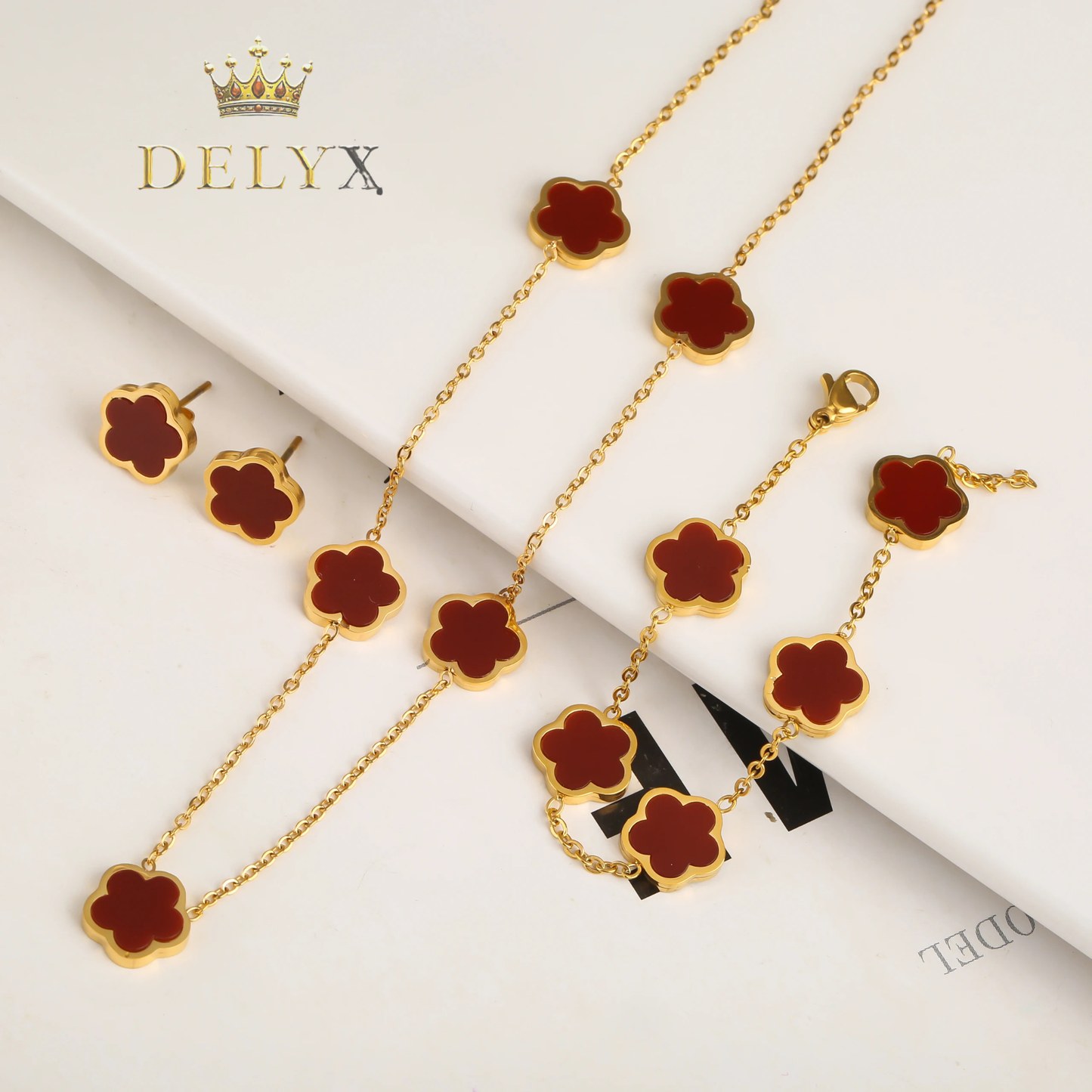 ✨ "Ella no lo dice… pero su presencia habla."